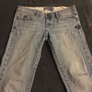 Low rise billabong jeans